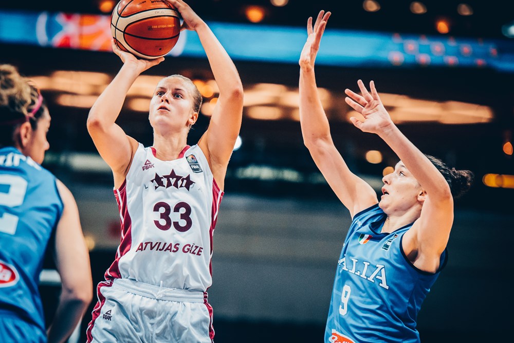 WNBA draftā Kitiju Laksu izvēlas “Seattle Storm”