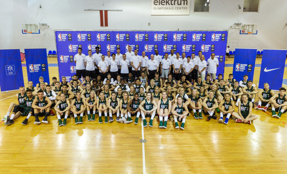 Rīgā sākusies NBA, FIBA un LBS rīkotā jauno basketbola talantu nometne “Basketball without borders”