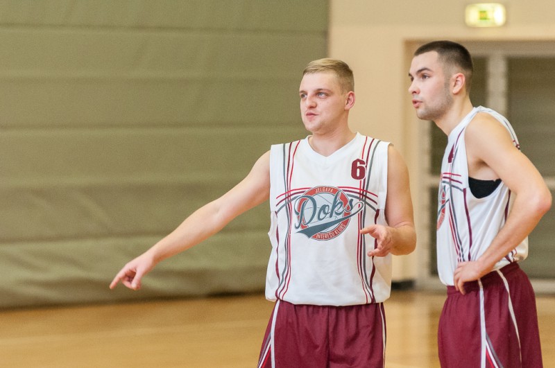 Jelgavas basketbola čempionāta divvadībā - 