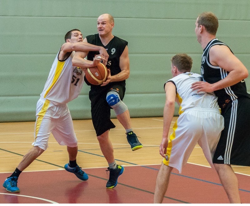 Jelgavas pilsētas basketbola čempionāta finālā spēlē 