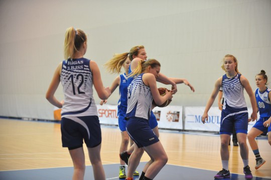 Foto: BJBS “Rīga/Jugla” dominē U14 grupā meitenēm