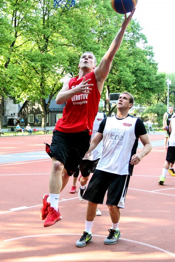 Foto: Ziedoņdārzā izcīnīta ceļazīme uz Eiropas 3x3 čempionāta kvalifikāciju