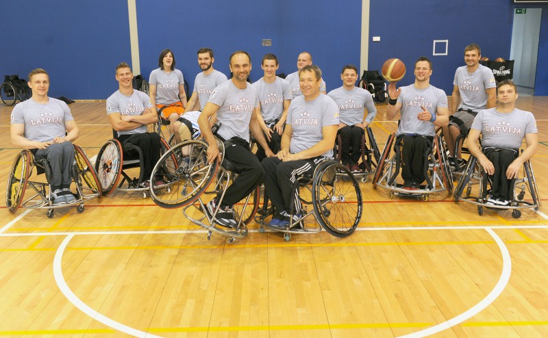 Ratiņbasketbola izlasei pirmā vieta turnīrā Austrijā