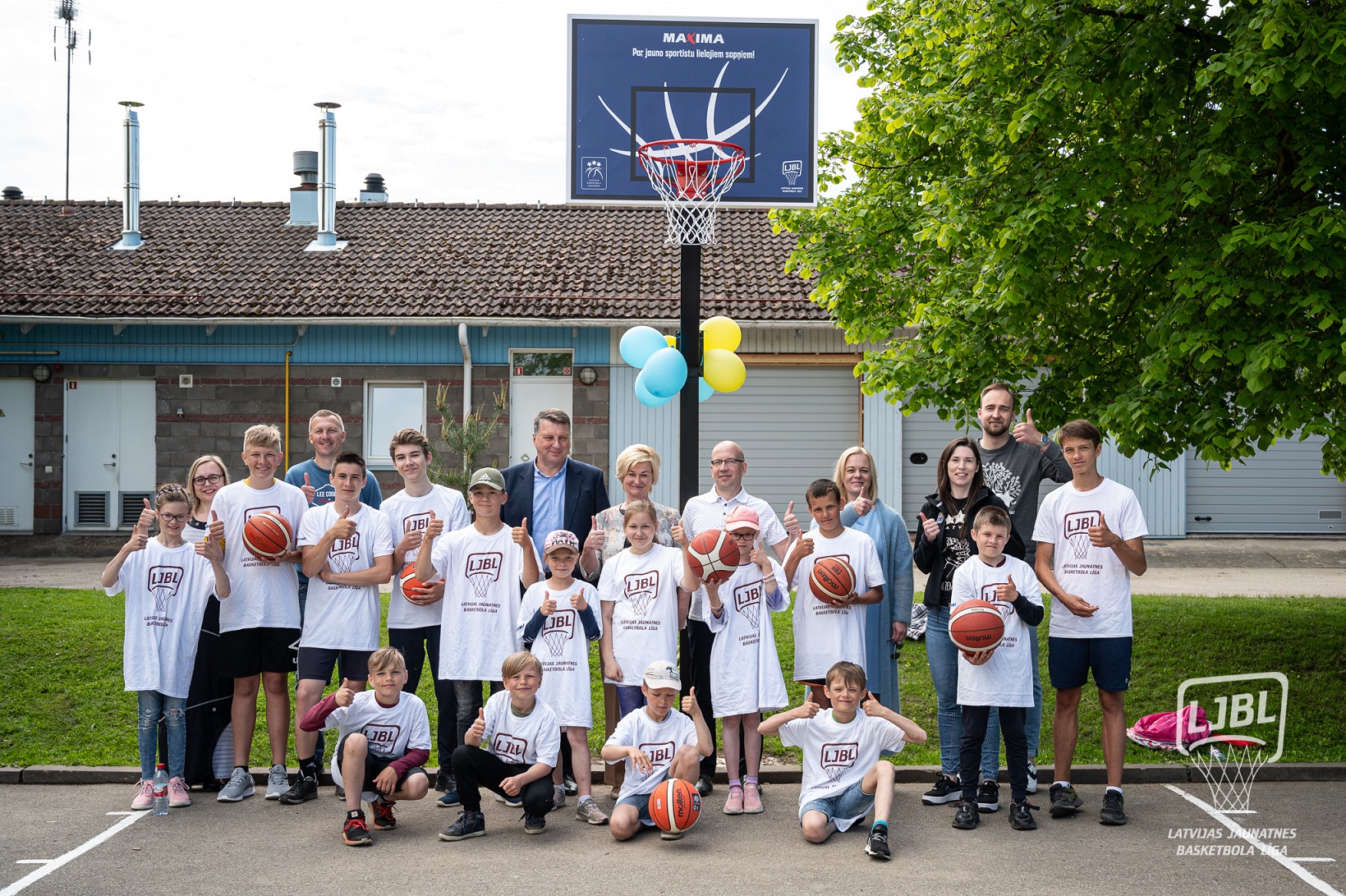 Jauns brīvdabas basketbola grozs Īslīces SOS bērnu ciematā