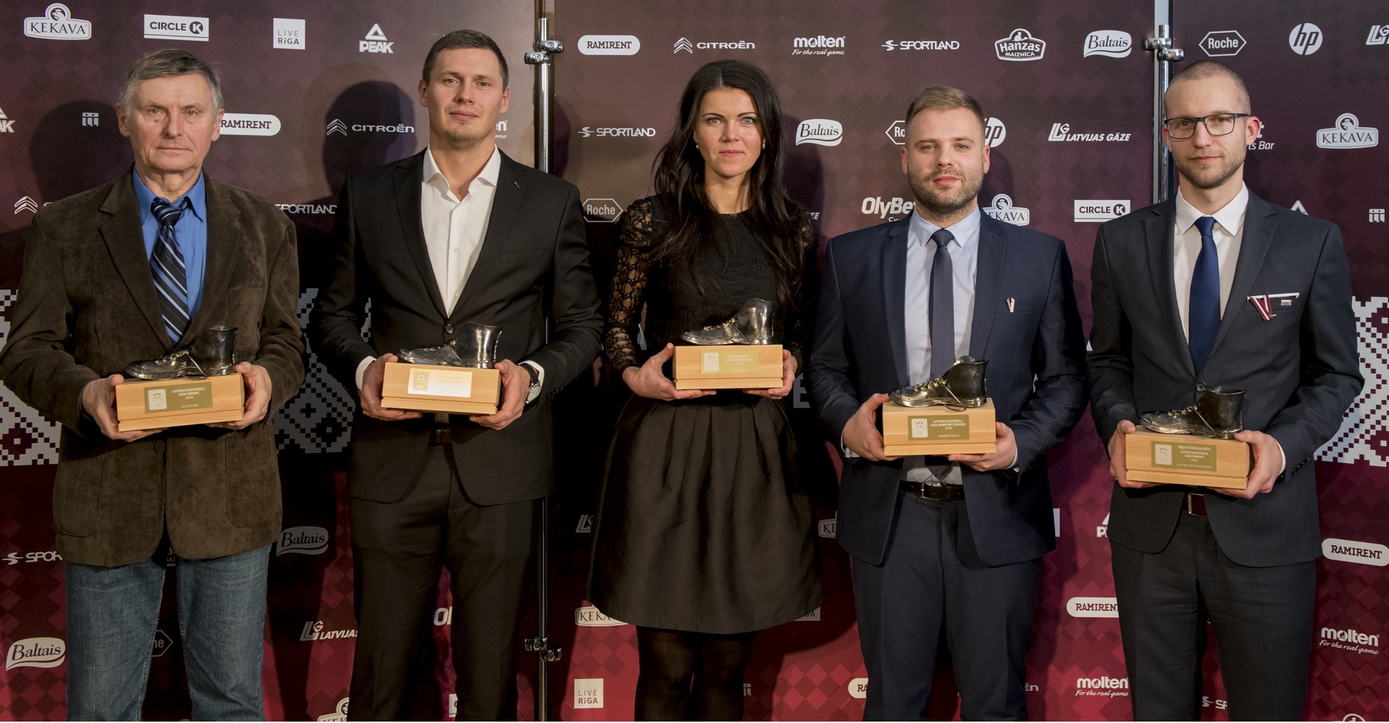 Gada balvas basketbolā’2018 iegūst Kitija Laksa, Jānis Strēlnieks, Artūrs Visockis-Rubenis un...