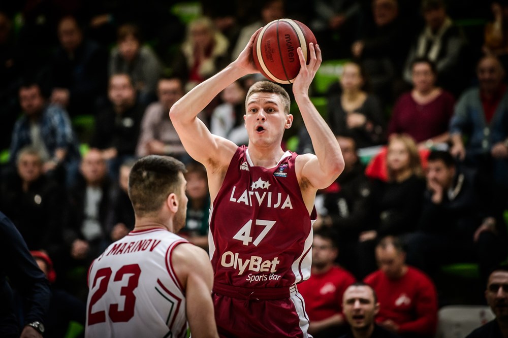 Artūrs Kurucs: “Iznāca laba sezona – kāpēc lai neizmantotu iespēju NBA draftā?”