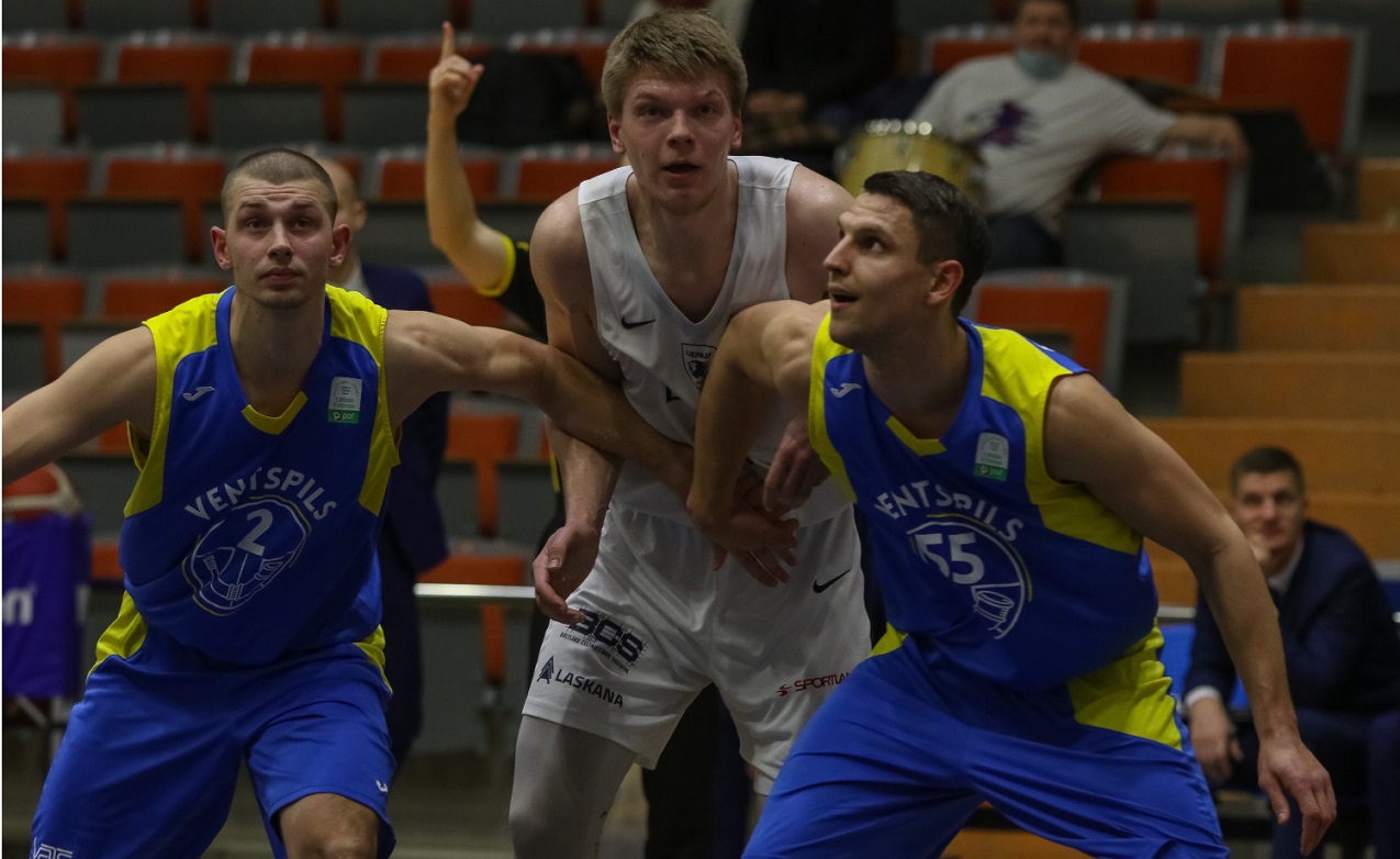 Latvijas basketbola Užavas kauss: sestdien plkst.17 Kurzemes derbija otrais cēliens (TV4 tiešraide)