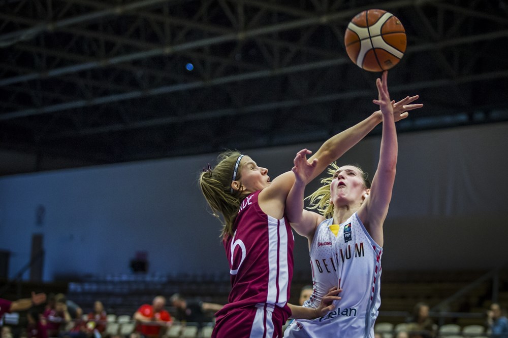 U20 sievietes: zaudējums astotdaļfinālā, ceturtdien 16:45 ar Nīderlandi