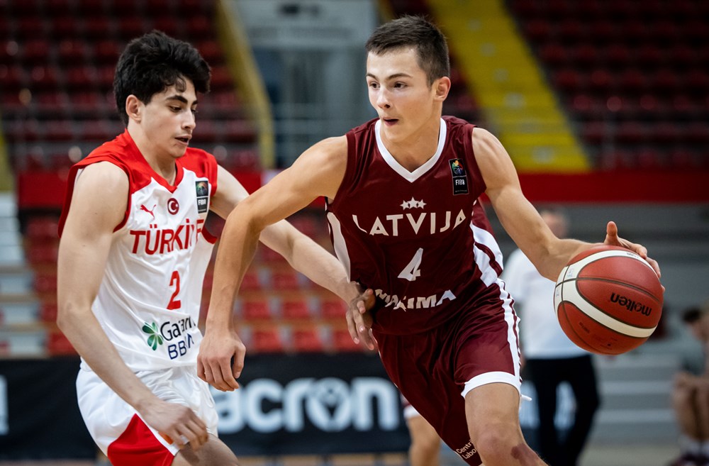 U16 kadeti: pret turkiem atspēlēties neizdevās, svētdien 22:00 ar Itāliju