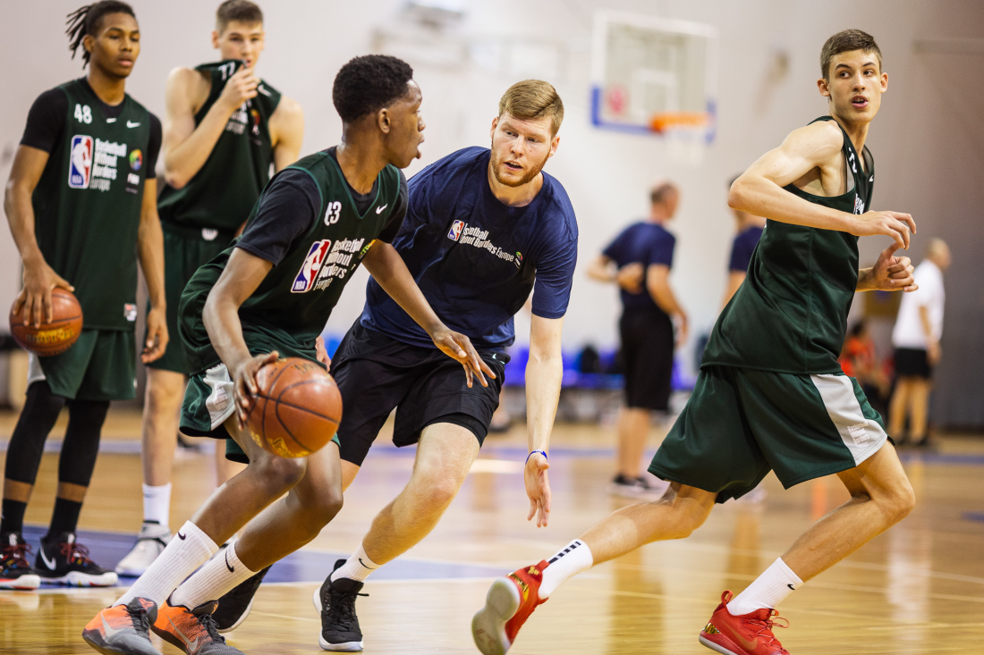 “Basketball without borders” otrā diena: jauna informācija, mācās arī treneri 