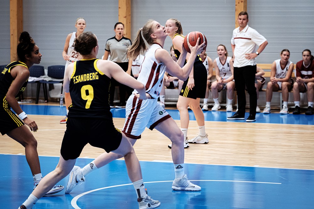 U20 sievietes: sestdien plkst.18:45 par 9. vietu ar Somiju