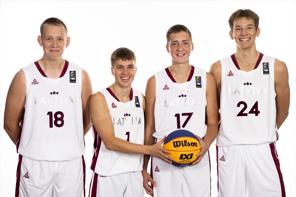 3x3: U18 Pasaules kausu puiši sāk ar zaudējumu, meitenes ar 1-1