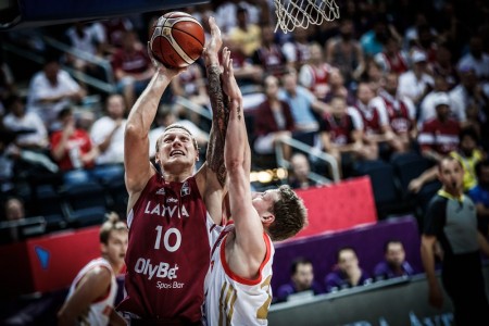 EuroBasket2017: uzvara pār Krieviju, izredzes vismaz uz otro vietu grupā 