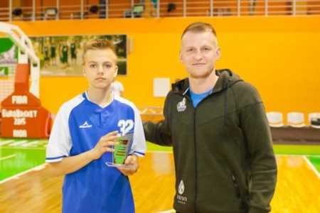 VEF LJBL finālturnīri: U17 grupās finālos četru pilsētu komandas