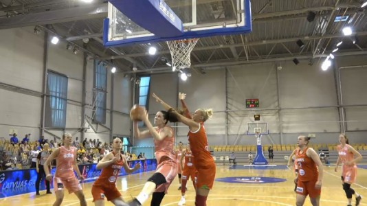 Video: Latvijas sieviešu basketbola izlase apspēlē Baltkrieviju