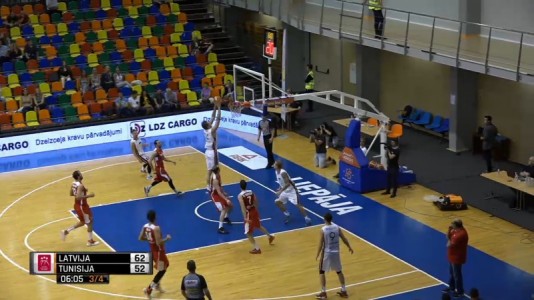 Video: Latvijas vīriešu basketbola izlasei pārliecinoša uzvara pārbaudes spēlē