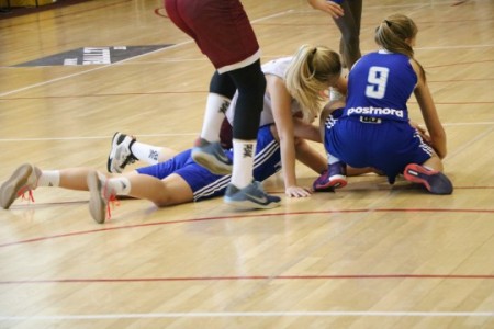 Foto: Baltijas jūras kausa izcīņā arī Latvijas U16 meitenes uzvar Somiju