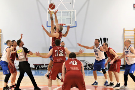 4. jūnijā “Turībā” maksibasketbola finālspēles trijās vecuma grupās