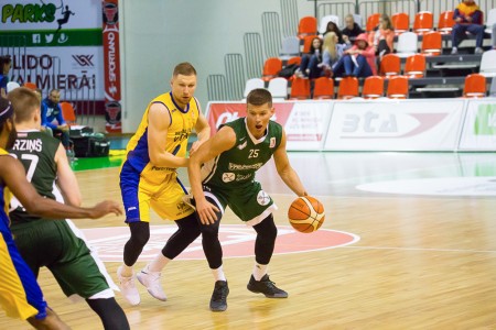OlyBet LBL: līderu duetam mazpārliecinošas uzvaras