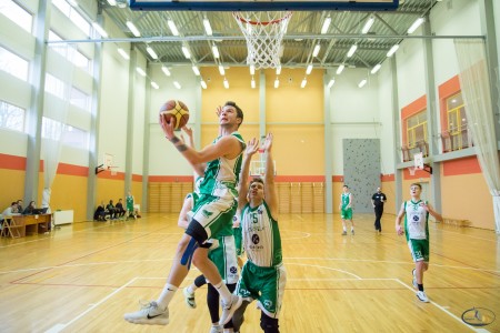 Valmieras Pilsētas čempionātā basketbolā aizvadīta pirmā spēļu kārta