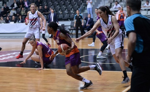 FIBA kauss: “TTT Rīga” Stambulā spēles galotnē izrauj ceturto uzvaru