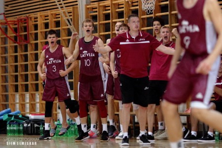 U16 puiši: Eiropas čempionātam turpina gatavoties trīspadsmit