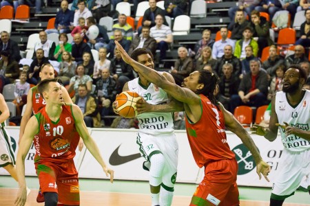 Valmiera pēdējā ceturtdaļā atspēlējas un uzvar Liepājniekus, Sērijā 2-1
