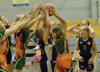 Ogres Basketbola skola  aicina darbā meiteņu treneri 