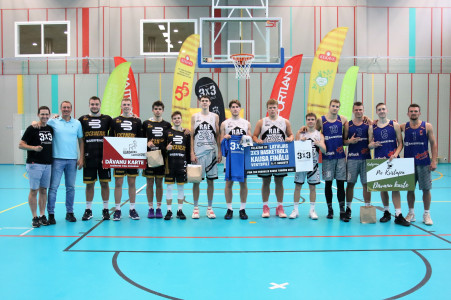 Latvijas 3x3 basketbola kausa Ķekavas posmā brāļu Vanagu finālā pārāki 