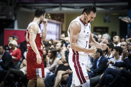 EuroBasket2017: rakstura uzvara pār Turciju, svētdien 12:30 ar Melnkalni 