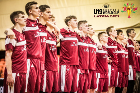 U19 izlase: pirmdien treniņus sāks 16 spēlētāji