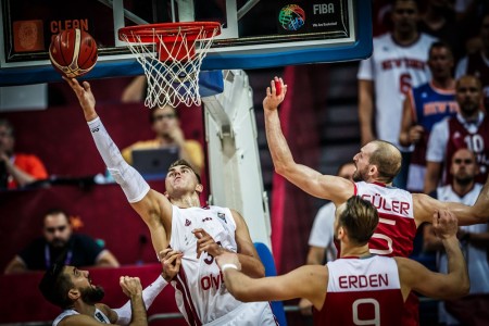 Pasaules kausa kvalifikācija: uz februāra spēlēm uzaicināti 14 basketbolisti