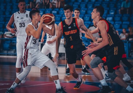 U16 puiši: dramatiskā cīņā uzvara pār Krieviju