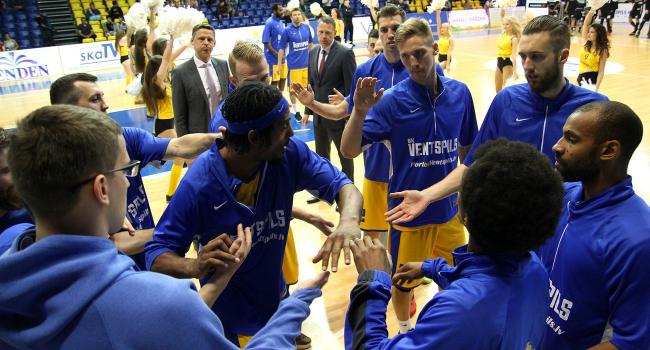 Foto: Ventspils - VEF pusfināls sākas ar rīdzinieku uzvaru