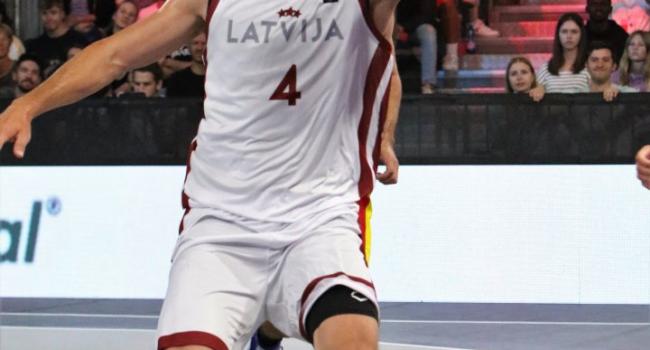 Latvijas 3x3 basketbola izlase Eiropas kausa pirmajā dienā Austrijā